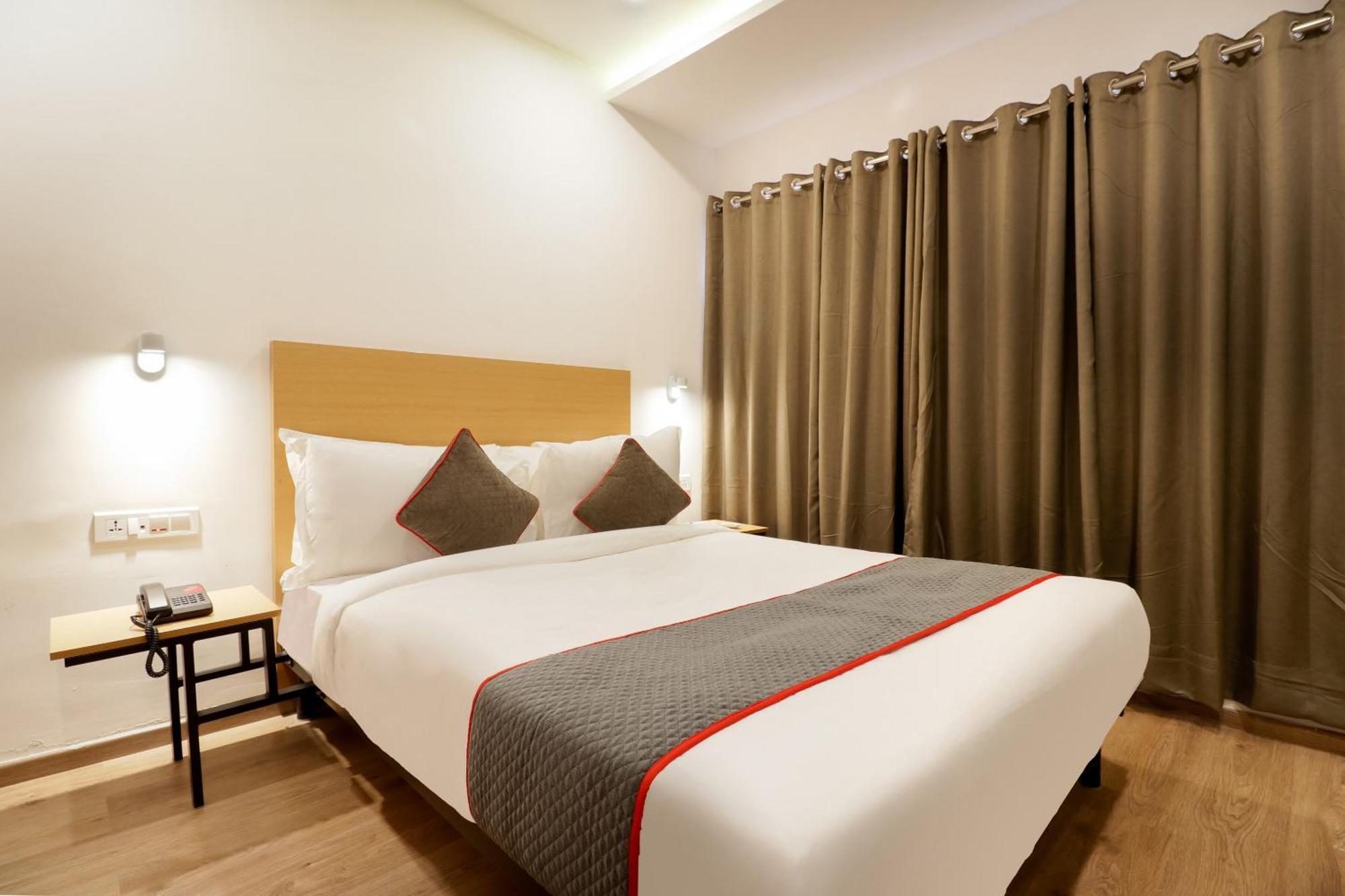 Super Townhouse The Landmark Indore Exterior foto